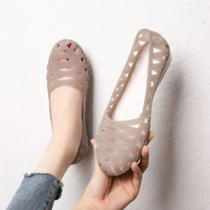 [Free Shipping] Hollow-Out Thick-Soled Wedge-Heeled Woven Sandals Plastic Upper Low-Heeled Flats Fashionable WomenS Summer Shoes Versatile And Casual Non-Slip