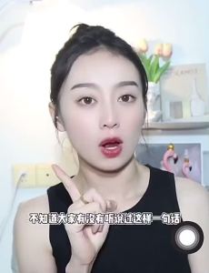 颈椎枕头修复脊椎脖子矫正器  Neck Stretcher Pillow Neck Massage Pillow Shoulder Massage Cervical Pillow bantal leher。。。