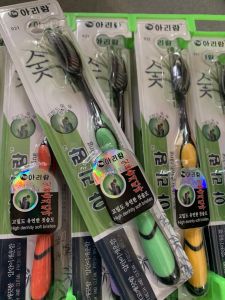 (loại tốt) Bàn chải đánh răng Than Tre hiệu PIH