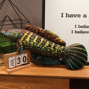 NAM เพิร์ช หมอนตุ๊กตาปลาจำลอง ยาแนว ยัดไส้ ของเล่นตุ๊กตาปลาการ์ตูน หมอนตุ๊กตาอะนิเมะ นุ่มนุ่มๆ หมอนตุ๊กตาอนิเมะรูปปลา ห้องนั่งเล่นในห้องนั่งเล่น