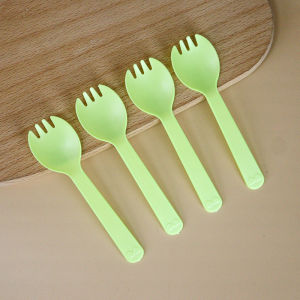 ช้อนส้อมและช้อนพลาสติกแบบพกพา ช้อนไอศกรีมและเค้ก ชุด 100 ชิ้น