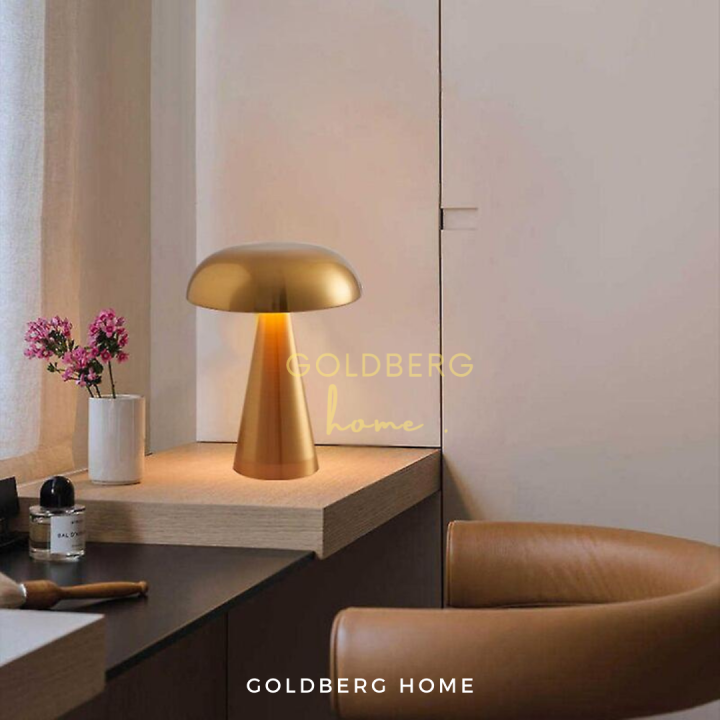 Lyon%20Gold%20Luxury%20USB%20Rechargeable%20Table%20Lamp%20-%20Bedside%20Living%20Room%20Hallway%20%7C%20Goldberg%20Home%20-%20Image%208