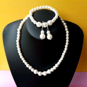 ชุทเซทสร้อยคอไข่มูก: สร้อยคอ สร้อยแขน ต่างหู เข้าเซทกันสวยงามมาก สร้อยคอชุดไทย สร้อยคอแฟชั่น สร้อยคอไข่มูก สร้อยมูก Necklace สร้อยคอ by Chiangmai Product by Nai