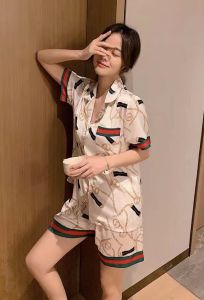 802 SPS ชุดนอนผ้าซาติน ลวดลาย น่ารักสบายตา เนื้อผ้าที่ไม่เสียดสีผิว พื้นฐานเสียงสำหรับส่งทุกสีและไซส์จ้า สาวๆ ชอบให้ห้ามพลาด ส่งเร็วและดีขึ้น