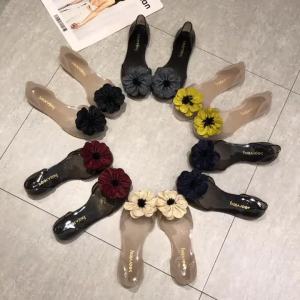 [Free Shipping] Fashionable Summer Breathable Sweet Beach Shoes Waterproof Transparent Plastic Crystal Dogwood Flower Jelly Sandals For Women