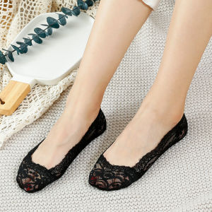 [READY STOCK] Stokin Perempuan Elak Tertanggal - Shallow Shape Invisible Ice Silk Boat Socks Anti-slip 糖果色浅口隐形船袜防脱防滑冰丝短袜