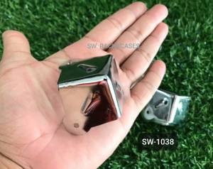 มุมครอบกล่องแร็ค (ราคาต่อแพ็คจำนวน 8 ตัว) มุมครอบฝาแร็ค รหัส SW-1038 สำหรับครอบมุมแร็ค วัสดุเหล็กหนาชุบโครเมี่ยมเงา สวยแข็งแรงได้มาตรฐาน