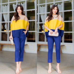 ดีไซด์แขนล้ำ  เก๋ๆ ใส่ Mix & Match ได้หลายลุค เล่นสีลายขวาง เฉดตัดกันเรียบหรู 🌞 สวยโดดเด่นค่ะ  กางเกงเอวสมอค อัดพลีส  ทรงกระบอก ดีเทลผ่าปลายขา ทรงนี้ยืดหยุ่นได้เยอะ➰➰ หรู ดูดี ใส่สวยมากกกก ใส่ไปออกงาน หรือ ไปเที่ยวไหนก็เริ่ด ชุดเดียวอยู่คร้า 💘  เสื้อ+กา