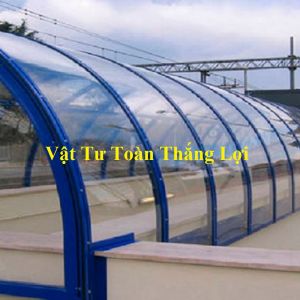 (Khổ cao 1.22m x dày 1Li ) tấm nhựa phẳng poly lấy ánh sáng màu TRONG SUỐT che nắng che mưa đều được tấm nhựa làm nhà vườn