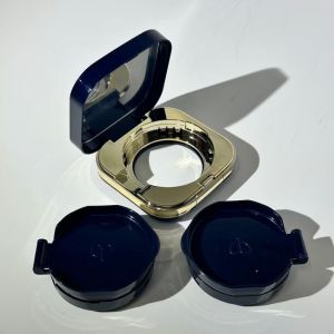 Cle De Peau Beauté Radiant Glow Cushion Foundation SPF50 #Oc00