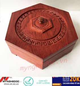 Hộp đựng bánh kẹo mứt Tết bằng gỗ hương cao cấp 7 ngăn chứa đồ rộng rãi