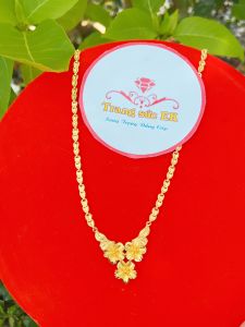 Dây chuyền hoa mai 2 chỉ dành cho cô dâ.u chuẩn 24.k kèm hộp