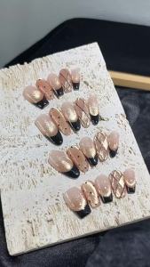 【HANDMADE+Free Glue】Artificial Nail Black Gold Cat-eye French Polka Dot Diamond Check Phototherapy Fake Nail Patch Press on Nails Reusable