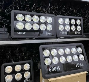 Đèn led pha ly cao cấp siêu sáng 200w 300w 400w 500w 600wđèn chiếu sáng ngoài trời chống nước