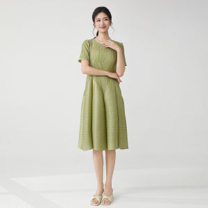 Miyake Pleated Round Neck Short Sleeved Dress with Elegant Temperament and Waist Cinched Flower Bud Dresses for Women Summer New