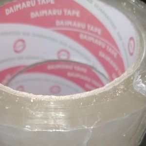 DAIMARU OPP LAKBAN BENING 48 mm x 10 Yard\\n\\n Apa Itu DAIMARU OPP LAKBAN BENING?\\n\\nDAIMARU OPP LAKBAN BENING adalah sebuah produk lakban berkualitas tinggi yang dirancang khusus untuk pengemasan produk. Lakban ini memiliki ukuran 48 mm x 10 Yard dan sangat cocok untuk digunakan dalam berbagai keperluan, termasuk e-commerce.\\n\\n Kelebihan Lakban Bening 48 mm x 10 Yard\\n\\nLakban bening 48 mm x 10 Yard memiliki beberapa kelebihan, antara lain:\\n\\n- Didesain khusus untuk pengemasan produk, sehingga dapat menjamin keamanan dan kebersihan produk yang dikemas.\\n- Mudah digunakan dan cocok untuk berbagai jenis permukaan, seperti karton, plastik, dan kertas.\\n- Dapat ditempel dengan kuat dan tahan lama, sehingga aman untuk pengiriman jarak jauh.\\n- Cocok untuk digunakan dalam e-commerce, karena dapat meningkatkan brand awareness dan efektivitas pengemasan produk.\\n\\n Spesifikasi Produk\\n\\nBerikut adalah spesifikasi produk DAIMARU OPP LAKBAN BENING:\\n\\n- Ukuran: 48 mm x 10 Yard\\n- Material: OPP (Oriented Polypropylene)\\n- Warna: Bening\\n- Ketebalan: 0.04 mm\\n- Berat: 110 gram\\n\\n Manfaat Lakban untuk E-Commerce\\n\\nLakban bening 48 mm x 10 Yard memiliki beberapa manfaat penting bagi e-commerce, antara lain:\\n\\n Pengemasan Produk yang Efektif\\n\\nLakban bening 48 mm x 10 Yard dapat membantu meningkatkan efektivitas pengemasan produk dalam e-commerce. Dengan menggunakan lakban ini, Anda dapat menjamin keamanan dan kebersihan produk yang dikemas, sehingga pelanggan merasa puas dan aman saat menerima produk.\\n\\n Meningkatkan Brand Awareness\\n\\nLakban bening 48 mm x 10 Yard juga dapat membantu meningkatkan brand awareness bagi e-commerce. Dengan menggunakan lakban ini, Anda dapat menambahkan logo atau informasi lainnya pada produk yang dikemas, sehingga pelanggan dapat mengenal merek Anda dengan lebih baik.\\n\\n Cara Menggunakan Lakban Berkualitas Tinggi\\n\\nBerikut adalah langkah-langkah penggunaan lakban berkualitas tinggi:\\n\\n Langkah-langkah Penggunaan\\n\\n1. Bersihkan permukaan yang akan ditempel lakban.\\n2. Potong panjang lakban sesuai kebutuhan.\\n3. Tempelkan lakban pada permukaan yang bersih.\\n4. Tekan lembut untuk memastikan lakban melekat dengan kuat.\\n\\n Tips dan Trik\\n\\nBerikut adalah beberapa tips dan trik untuk menggunakan lakban berkualitas tinggi:\\n\\n- Gunakan lakban pada permukaan yang bersih dan kering untuk hasil yang maksimal.\\n- Hindari penggunaan lakban pada permukaan yang berminyak atau berair.\\n- Gunakan lakban dengan hati-hati agar tidak merusak produk yang dikemas.\\n\\n Kesimpulan\\n\\nDAIMARU OPP LAKBAN BENING 48 mm x 10 Yard adalah sebuah produk lakban berkualitas tinggi yang dirancang khusus untuk pengemasan produk. Lakban ini memiliki beberapa kelebihan, seperti mudah digunakan, tahan lama, dan cocok untuk digunakan dalam e-commerce. Dengan menggunakan lakban ini, Anda dapat meningkatkan efektivitas pengemasan produk dan meningkatkan brand awareness bagi e-commerce Anda.\n}