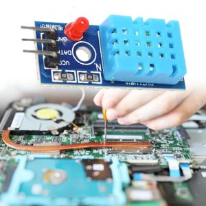 Single Bus Digital Temperature and Humidity Sensors Module for Microcontroller Platforms and Projects