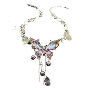 Handmade Embellished Butterfly Heart Pendant Necklace Adjustable Neckchain with Delicate Fringe Movement