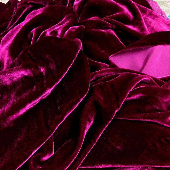 Mua Váy Ngủ Lụa Tơ Tằm Hai Dây Dáng Dài Siêu Nhẹ & Thoáng Mát, Váy Ngủ Lụa  Thời Trang Cao Cấp - Vàng - S (40-45kg) tại Levubedding | Tiki