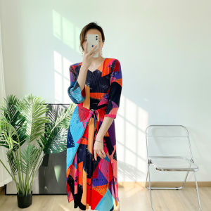 Women pleated pleated skirt A-line design lace print round neck plus size dress One Size X177