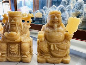 Bộ tượng thần tài thổ địa và thần tiền cao 25cm đá Ngọc hoàng long nguyên khối-Mỗi tượng 25cm giá thỉnh 32tr. Cả bộ 95 triệu.