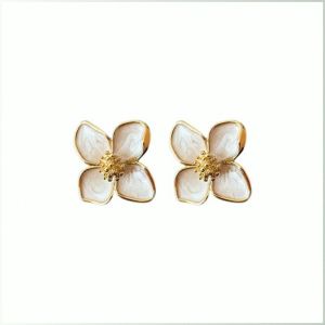 Earrings Oil Dripping Compact and Exquisite Earrings Elegant Urban Woman Temperament Business Ol