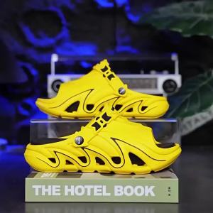 [Free Shipping] Summer Closed-Toe Thick-Soled Perforated Shoes For Men Sports Sandals Non-Slip Beach Outdoor Sandals