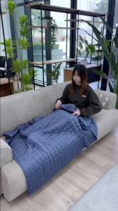 (JIJI.SG) DREAMAX KOLLIKER Cooling Soft Blanket - Cooling Blanket / Single / Queen / King
