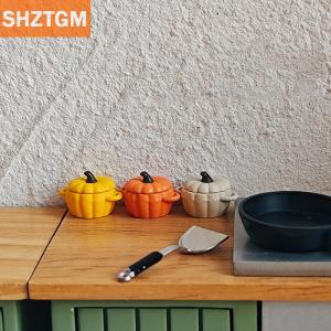 [COD] SHZTGM บ้านตุ๊กตาหม้อซุปขนาดเล็กหม้อฟักทองของเล่นของใช้ในครัวอุปกรณ์ทำอาหารสำหรับตกแต่งบ้านตุ๊กตาของเล่นแกล้งเล่นสำหรับเด็ก