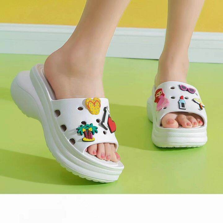 Lazada hot sale crocs sandals