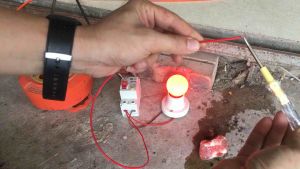 Atomat Delixi 63A chống rò điệnbảo vệ quá tải phòng điện giật