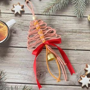 VCH Cotton Tree Shaped Pendant Festive Atmosphere Handwoven Christmas Tree Decorations Festive Wall Hanging Bow Tie Pendant Christmas Tree Decor