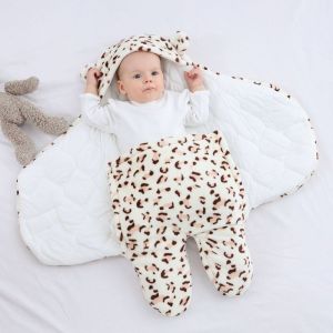 TSEVD Cartoon Newborn Baby Sleeping Bags Thicken Bedding Newborn Sleepsack Autumn Fleece Baby Wrap Blankets Head Neck Protector