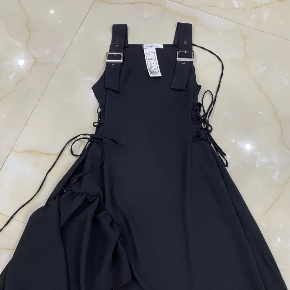 Váy đen dài có hoạ tiết thắt eo THE SWAN CLOSET – Hizu Dress Up