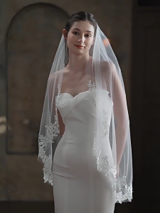 ความยาวปลายนิ้วผ้าคลุมศีรษะเจ้าสาวผ้าบางเนื้อละเอียดนุ่มตัดปักลายดอกไม้ Headdeil สำหรับโอกาสทางการและพิธีแต่งงาน