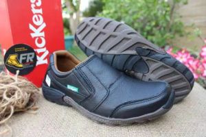 kickers - sepatu casual slip on pria / sepatu santai pria 100% kulit sapi hitam