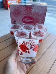 Gelas Kaca Mini / Gelas Sloki / Gelas Shot Motif Bunga Merah 1set isi 6 / Satu set Gelas Souvenir Motif Dekorasi