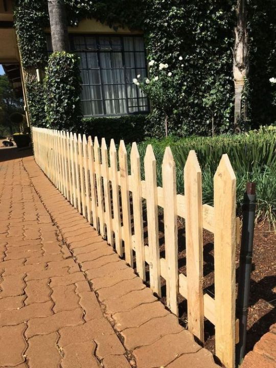 Thanh gỗ Palet đầu nhọn cắt sẵn, làm hàng rào, rào vườn rau, cổng ...