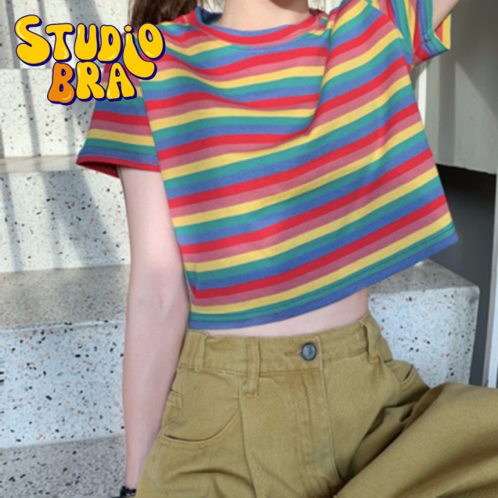 𝙎𝙩𝙪𝙙𝙞𝙤 𝘽𝙧𝙖 - เสื้อครอป เสื้อยืด แขนสั้น ลายทางสายรุ้ง (รหัส: 001 ...