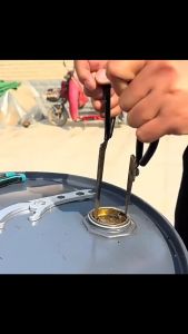 Alat Pembuka Cat Drum / Alat Buka Tutup Galon Can Opener 3in1 Serbaguna