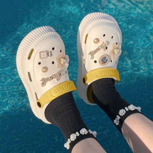 LKShoes ส่งไวจากไทย รองเท้าหัวโตแฟชั่น รุ่นนี้มีให้เลือกถึง 5 สี ทรงเท่ห์ งานดี แถมฟรีตัวติดดอกไม้ งานสวย งานปังสีแบบทูโทน ราคาโครตถูก สั่งเลย