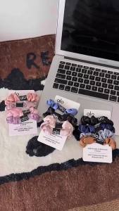 [ Real Shot ]alo New solid-color high-elasticity scrunchie with a sophisticated and elegant design perfect for creating a simple and versatile ponytail