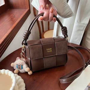 กระเป๋าสะพายข้าง บุคลิกภาพและสไตล์น่ารัก ตกแต่ง กระเป๋าเป้ขนาดเล็ก ไหล่ข้างหนึ่ง ใช้งานได้จริง