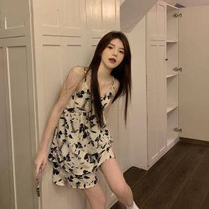 New Stylish Comfortable Ice Silk Pajamas for Women Summer High-end Feel with Chest Pads Casual Thin Homewear Set