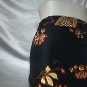 Rok Span Duyung Motif Batik: Desain & Bahan