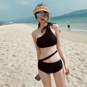 ชุดว่ายน้ำดีไซน์สวย เซ็กซี่สุดๆ บิกินี่ท่อนบน+กางเกง มี 2 สี