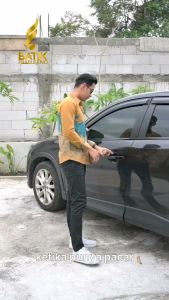 Batik Prabuseno Premium: Motif Gavin Hitam Lengsung Panjang Bahan Katun Lapis