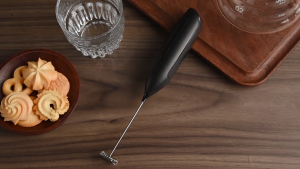 Portable Handheld Quiet Motor Milk Frother Operated Matchas Mixer Electric Foam Maker Kitchen Tool for Coffee