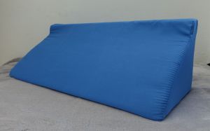 mppc หมอนรองขา ทรงสามเหลี่ยม มีซิป รุ่น R Shape Triangle Shape Leg Pillow  Bed Wedge Pillow (มีขนาดให้เลือก)