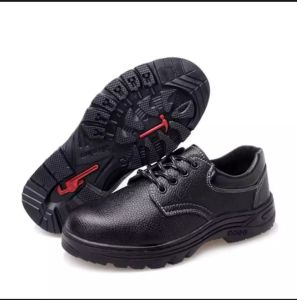 พร้อมส่ง รองเท้านิรภัย  รองเท้าเซฟตี้ Safety shoes รองเท้าหัวเหล็ก ไซส์40-45 HP012